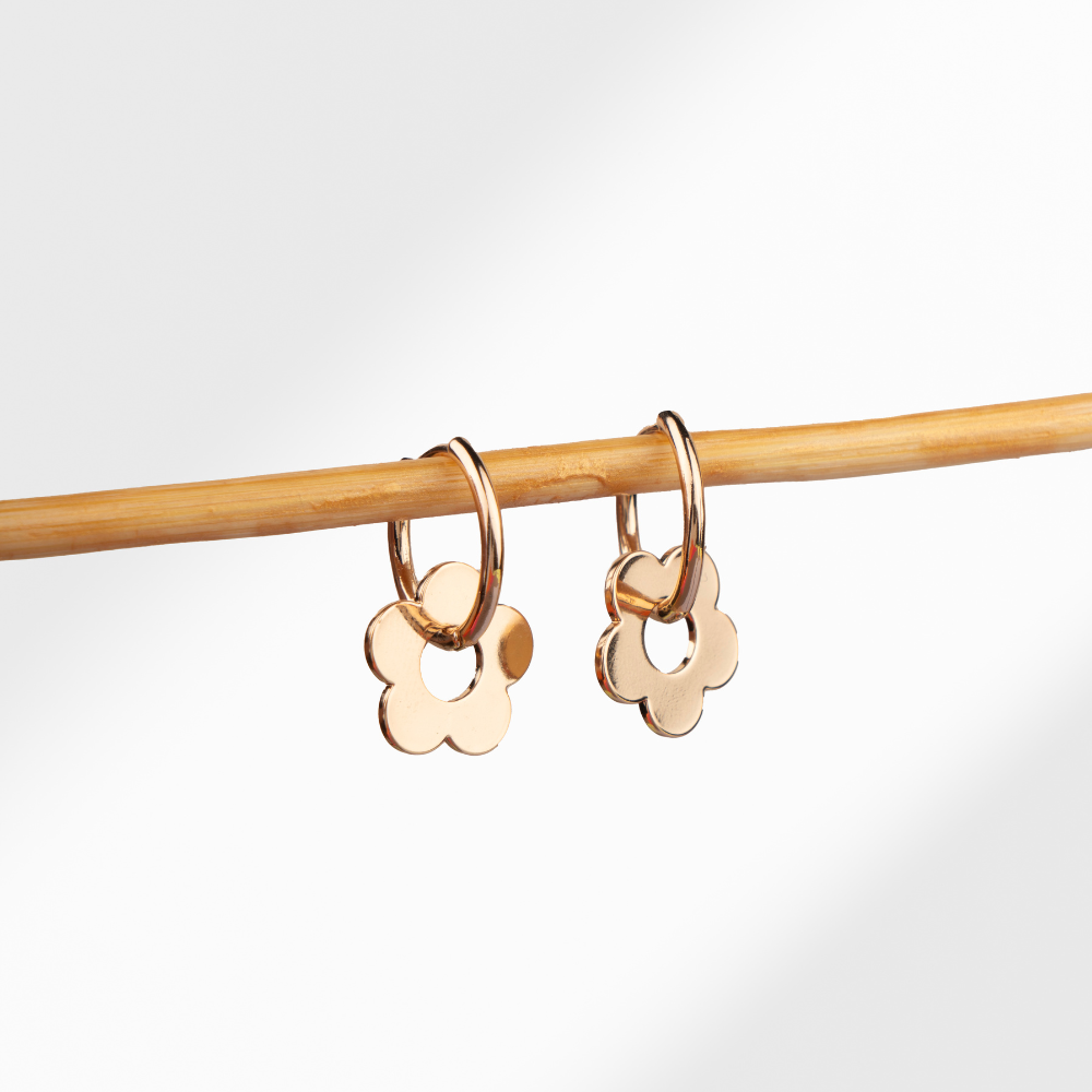 Chloe Huggie Earring