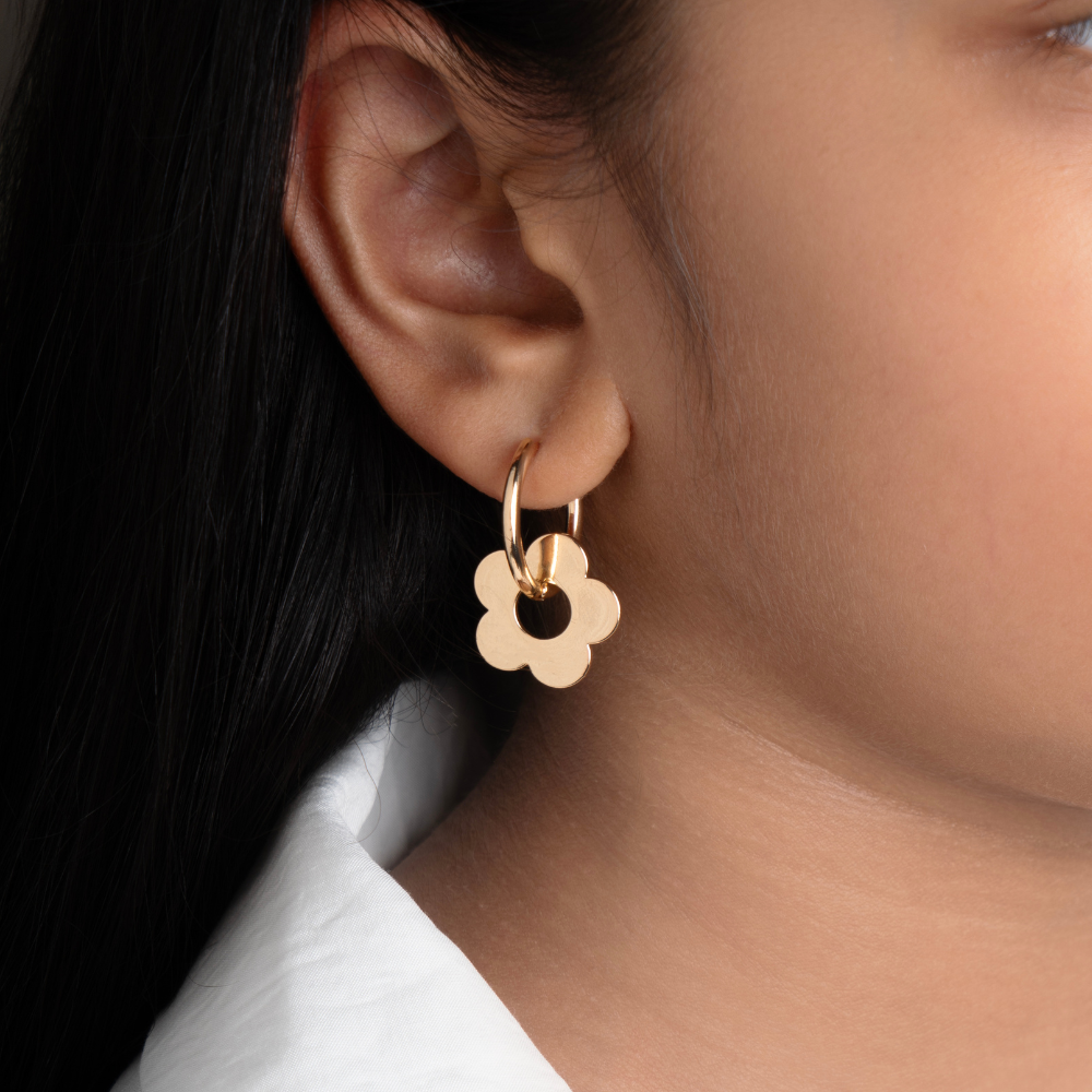 Chloe Huggie Earring