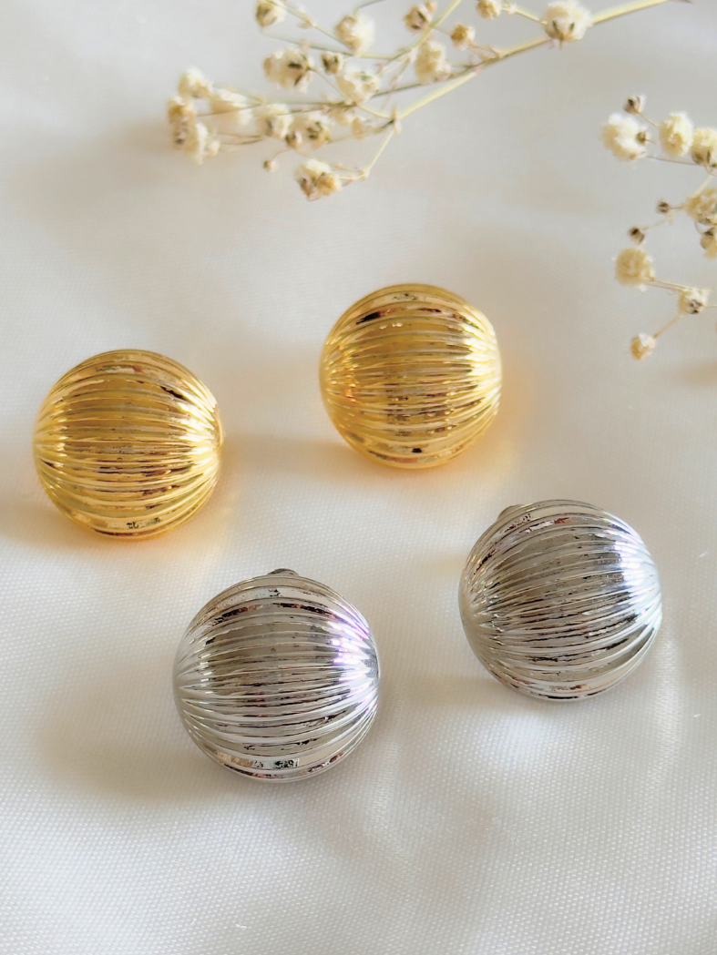 Essential Stud Earrings