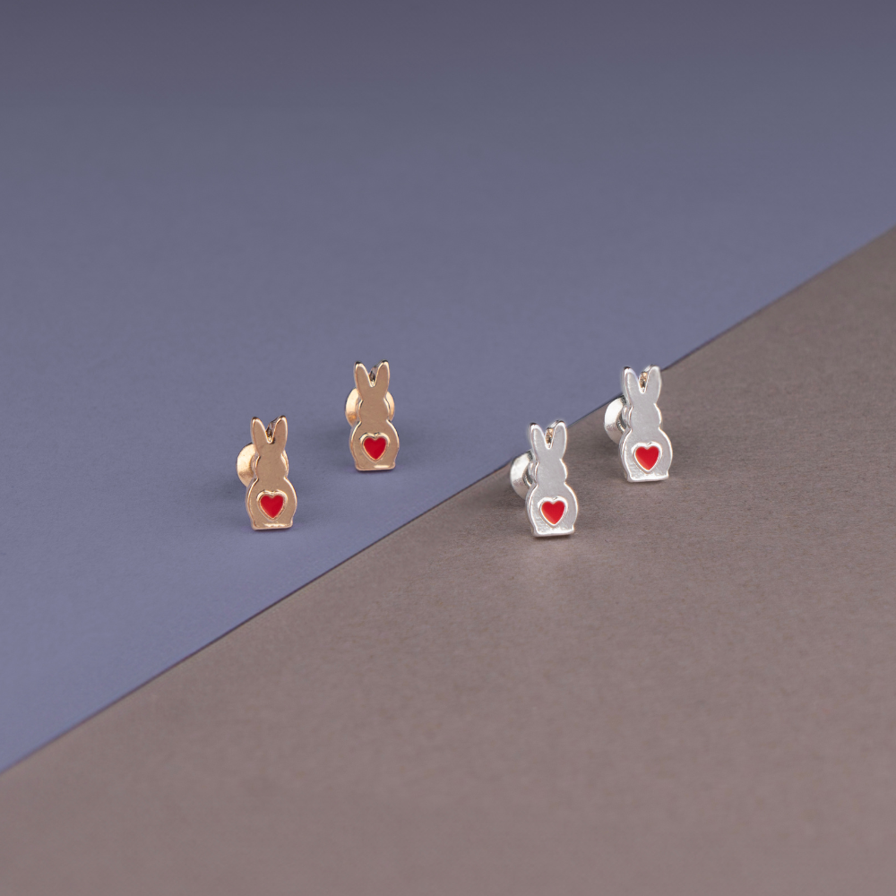 Rabbit love stud earring
