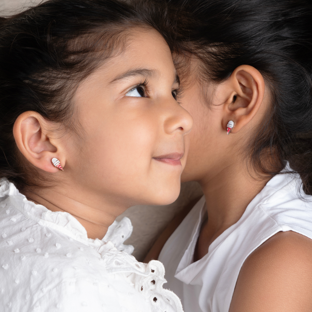 I-scream stud earring