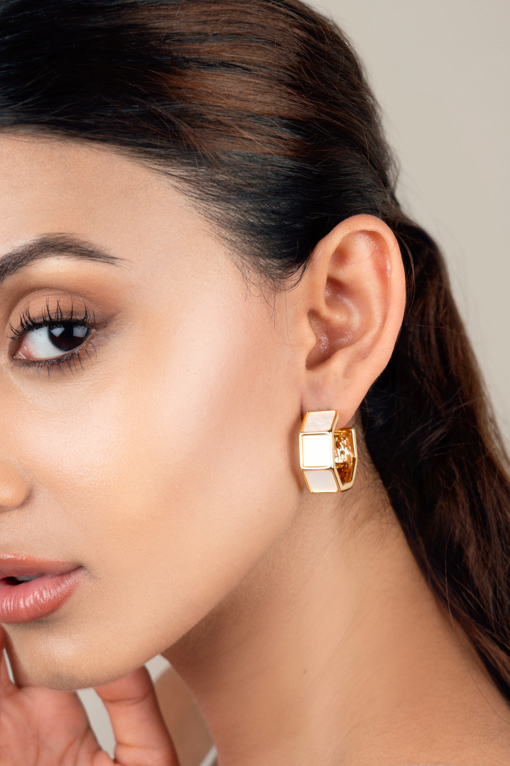 Lola Mini Hoops Ivory