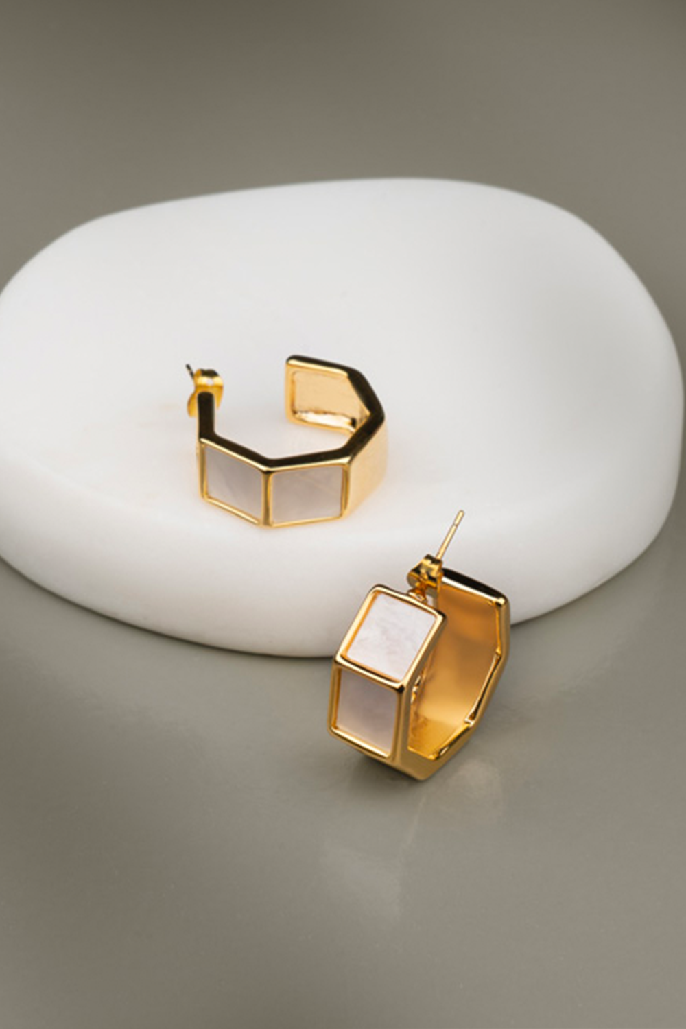 Lola Mini Hoops Ivory